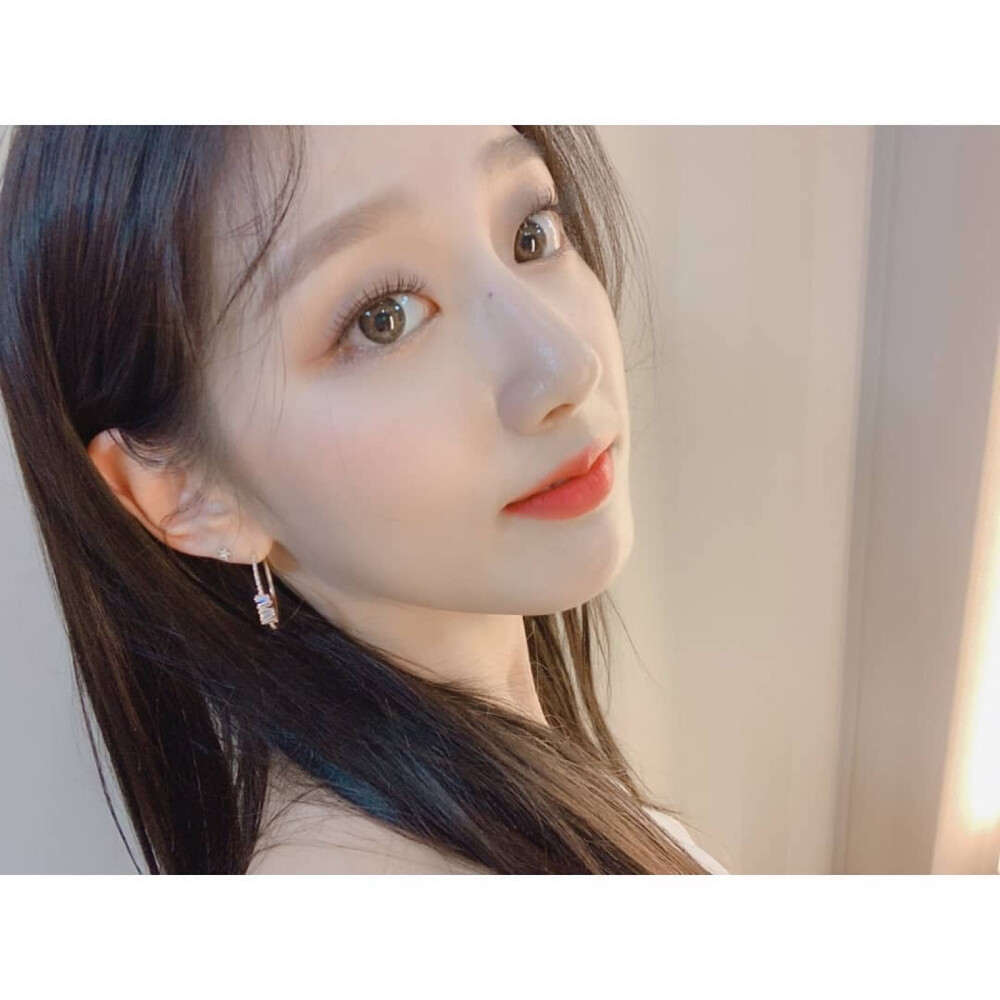 Lovelyz 鄭藝仁