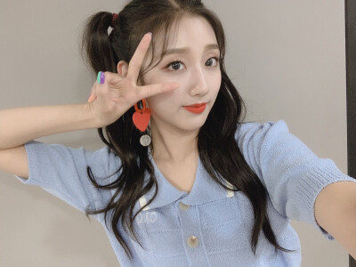 Lovelyz 鄭藝仁