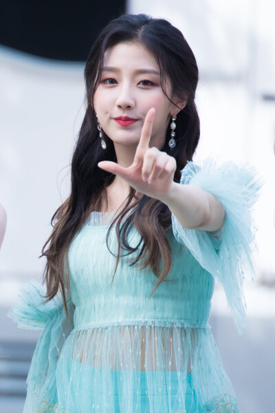 Lovelyz 郑艺仁