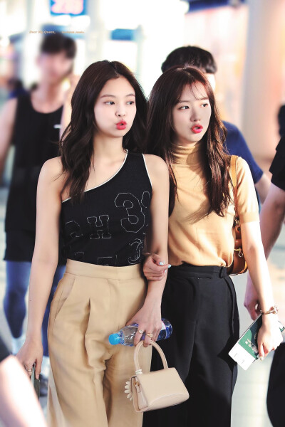 金智妮JENNIE 可二改
©​Dear my queen