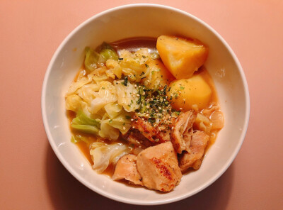 7.23:夏天不是凉面就是炖菜～【土豆炖鸡肉】