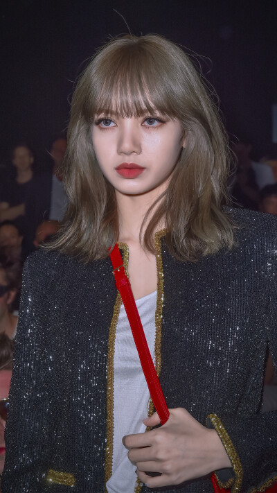 Lalisa
(源于微博)