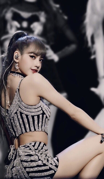 Lalisa
(源于微博)