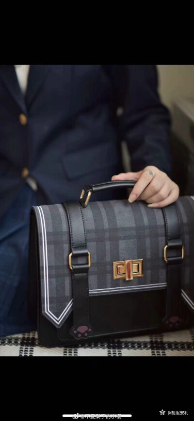 ＃不爱梨子的小樱＃
图源空间，侵权抱歉.