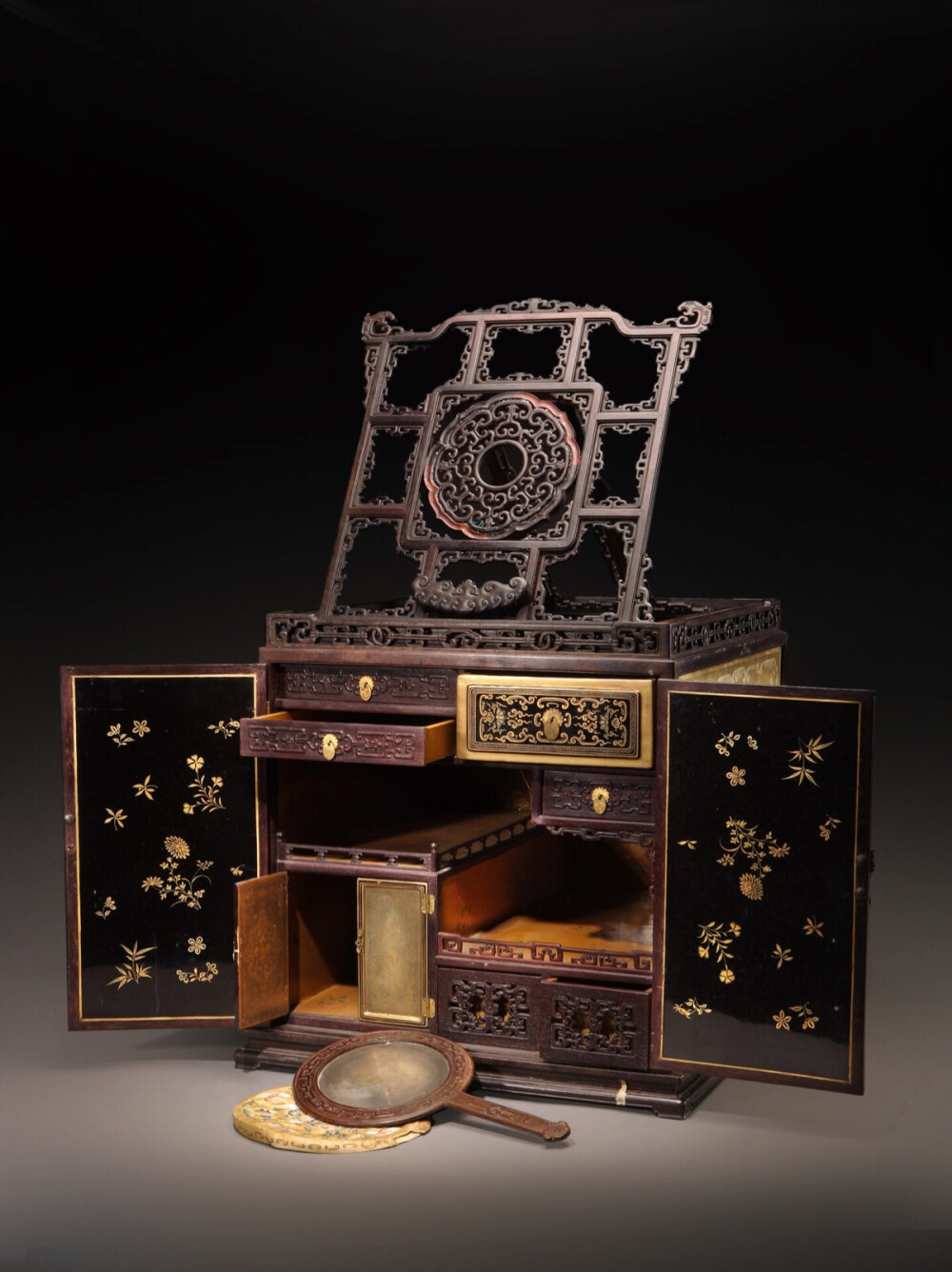 如果每日故宫app能直接下单就好了，我是不是又想多了 ​​​​