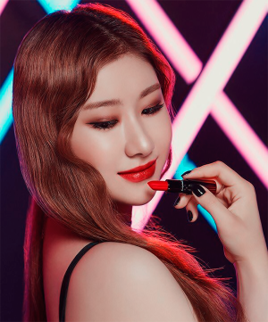 【Tumblr】ITZY（있지）是JYP Entertainment于2019年2月12日推出的韩国女子组合，由黄礼志（YEJI）、崔智秀（Lia）、申留真（RYUJIN）、李彩领（CHAERYEONG）、申有娜（YUNA）五位成员组成。