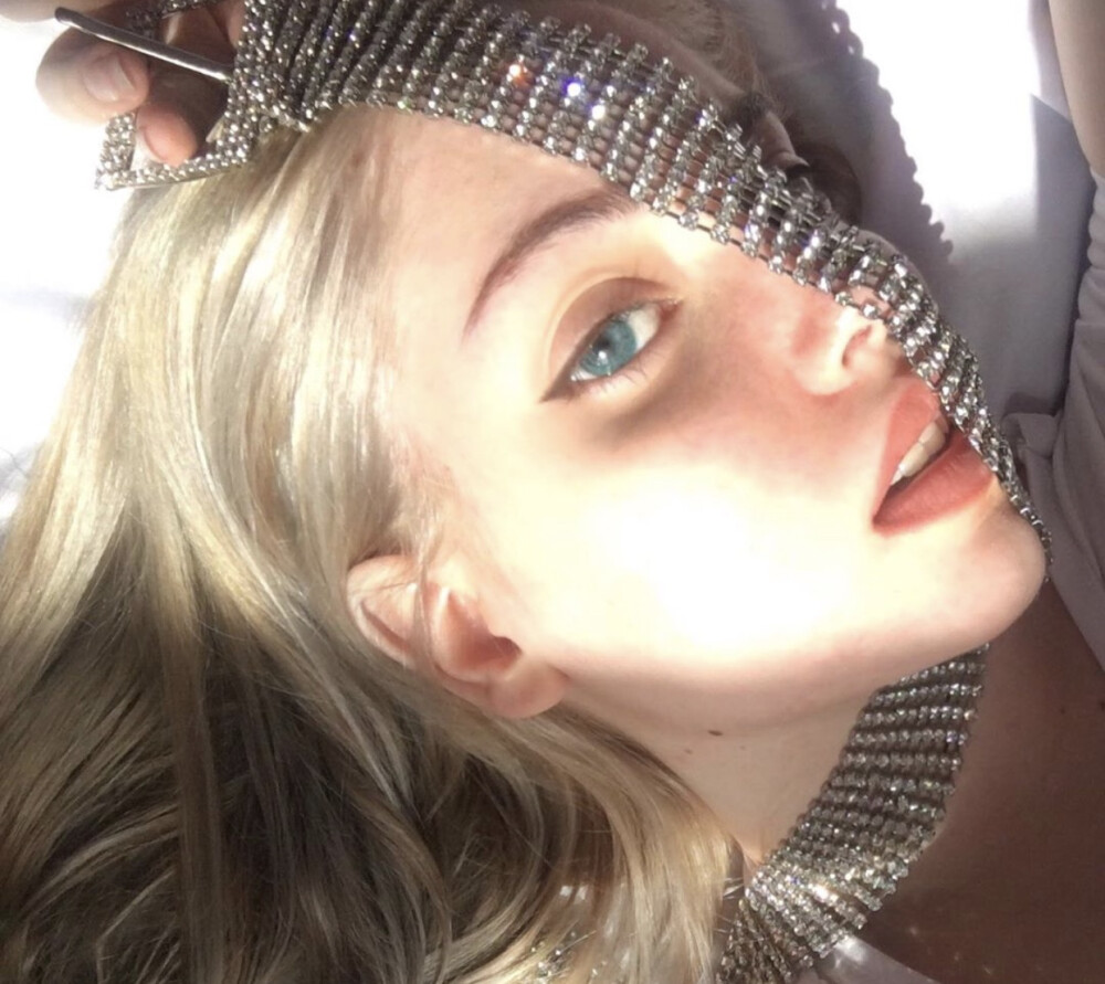 europeanandamericanfemaleheadportrait