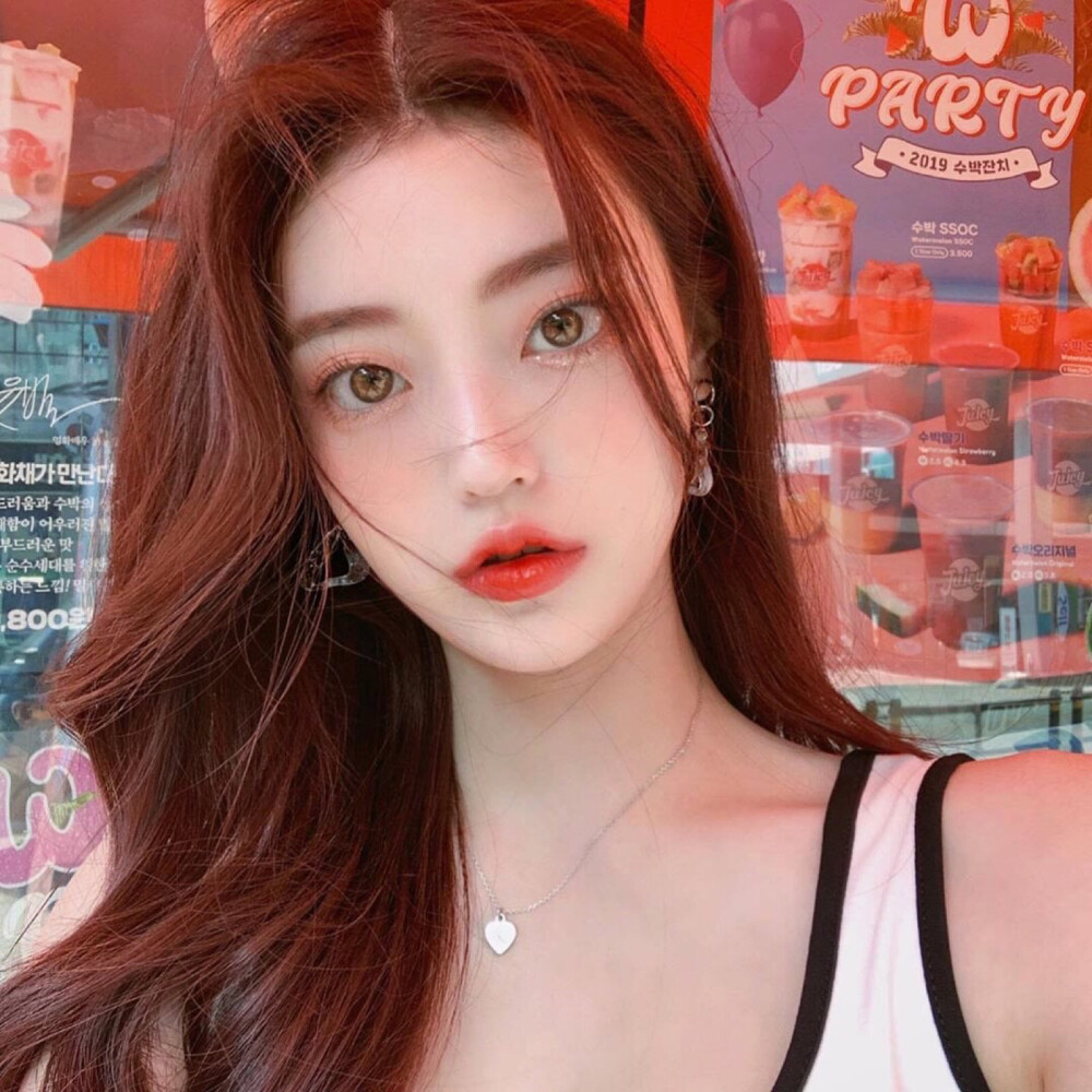 女头 诗梦瑶