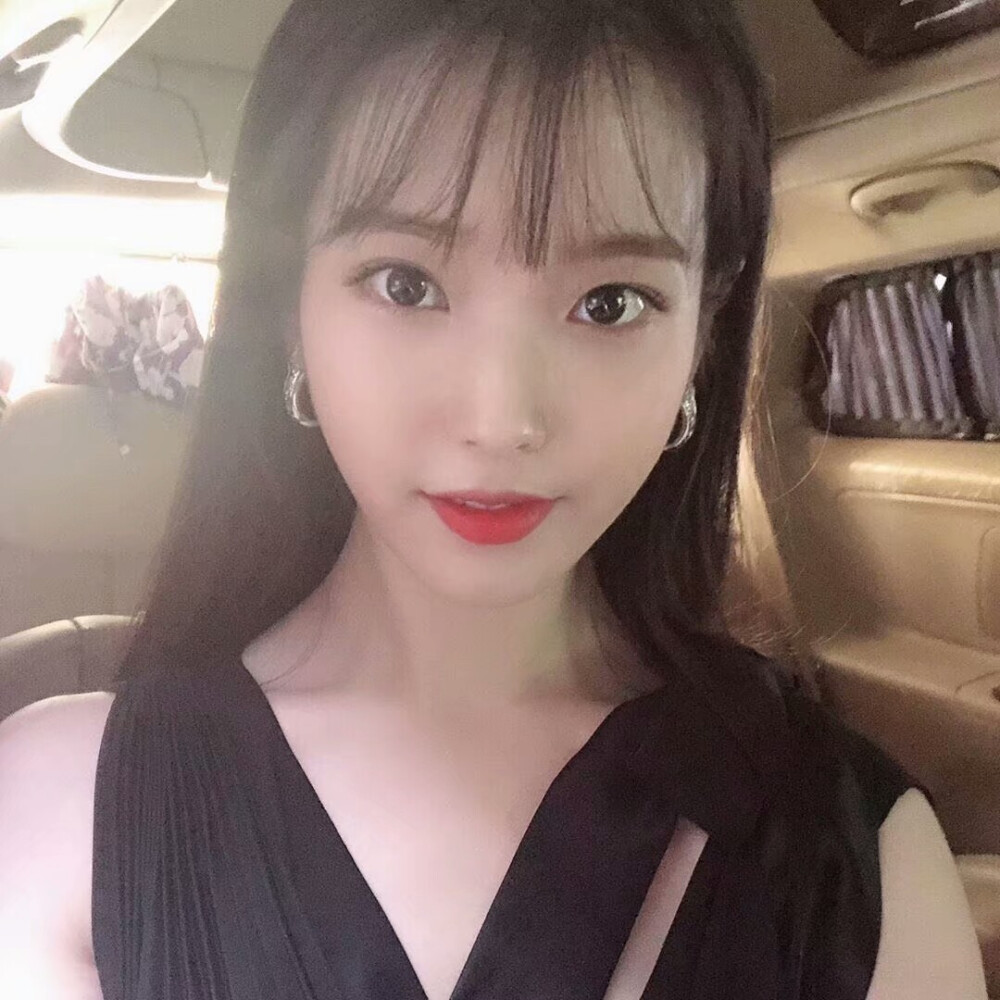 IU