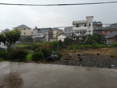 外婆家的小雨啊