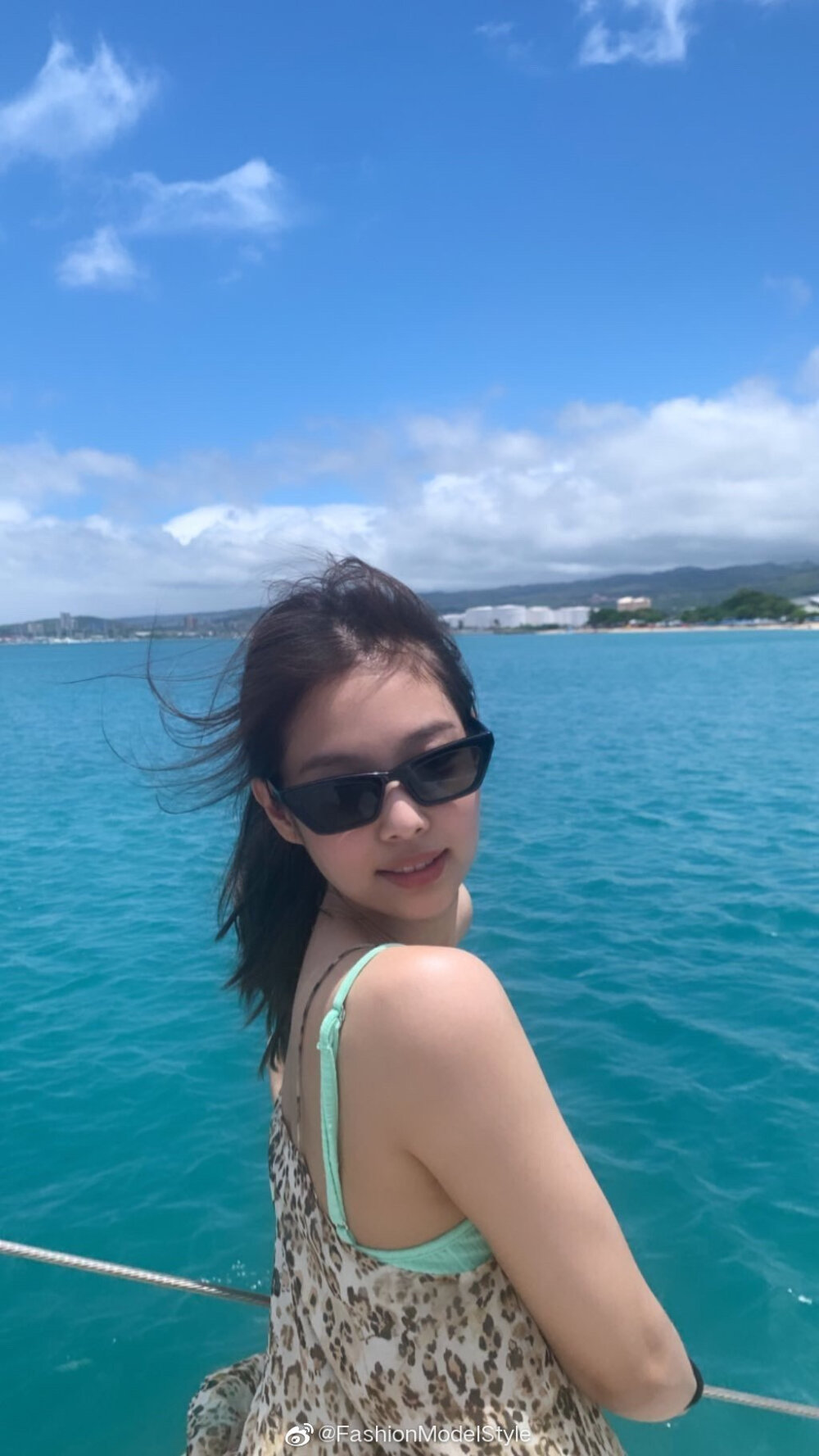 jennie超话peacecelebkoreastylejennieinsta夏威夷旅拍更新