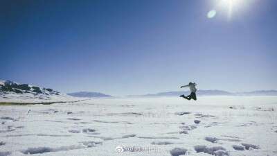 雪地跳
慕跳跳