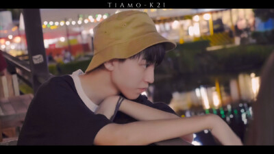 ：夏日专属日系少年王俊凯
cr.TiAmo-K21