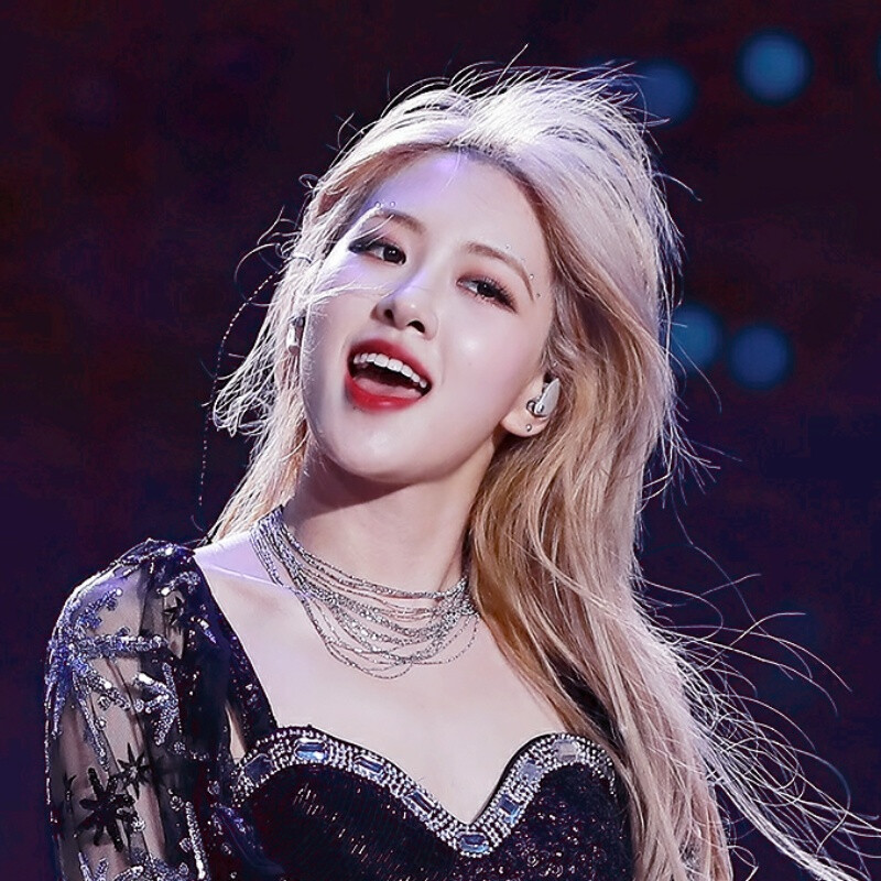 blackpink朴彩英自调图