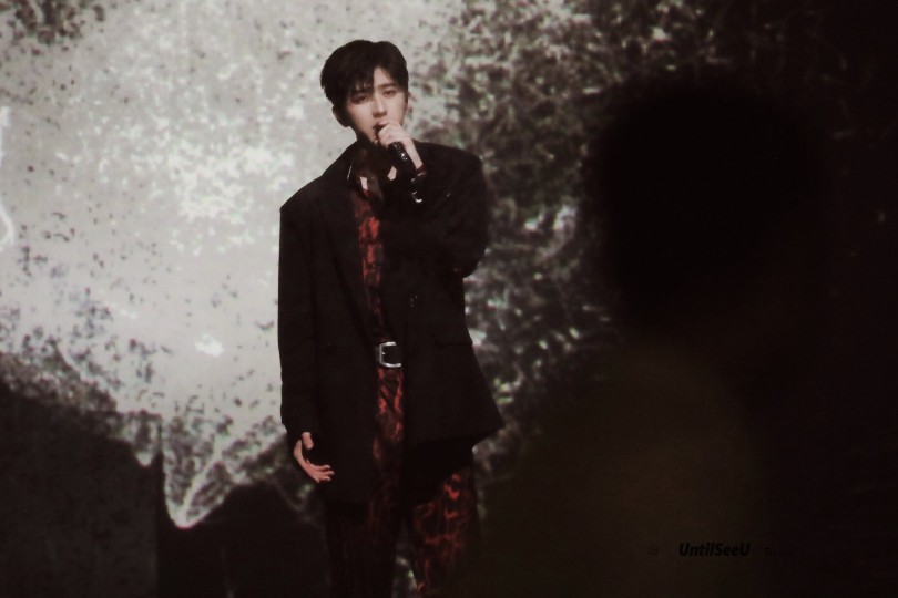 追随您 直到阴暗地底 暗无天日