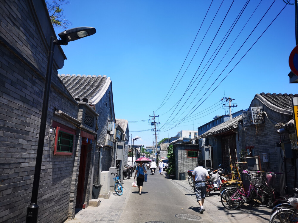 陪妈妈和奶奶北京行，住的小小四合院