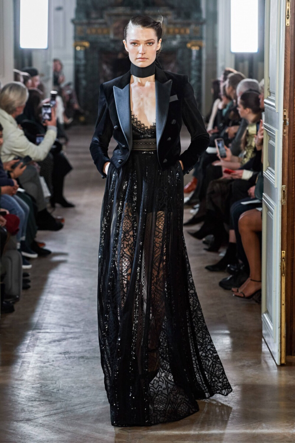 Elie Saab（艾莉·萨博）2019秋冬高级成衣