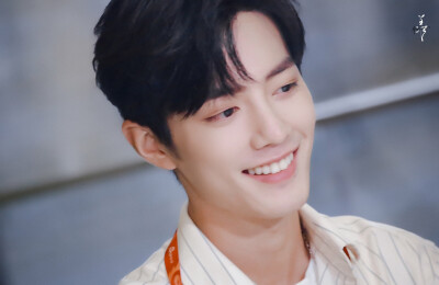 190729新浪扫楼
是你以天使的模样坠入凡间
cr.羡爱｜肖战 微博