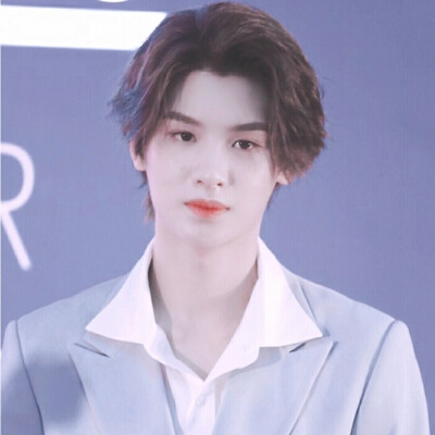 黄明昊