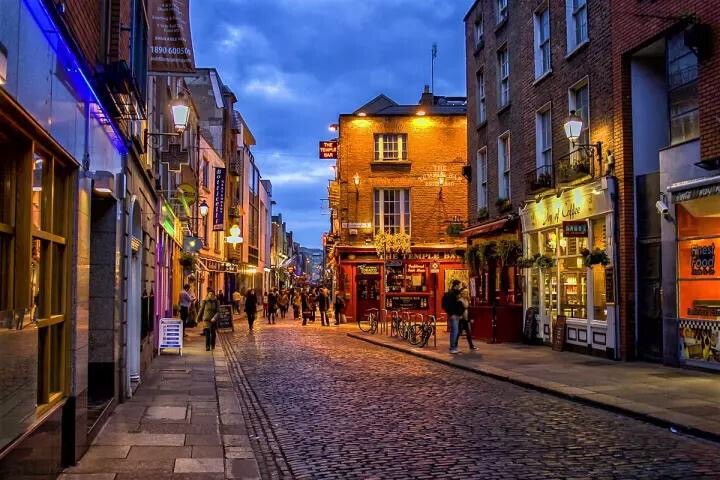 #和环妹一起来旅行# 爱尔兰都柏林 一个丰富的城市无论你闲庭信步还是疾行途经都不妨碍你去发现它的别样风情