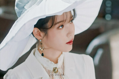 满月社长 ☽⋆ ​|IU 德鲁纳酒店
cr.Pink_MyEun