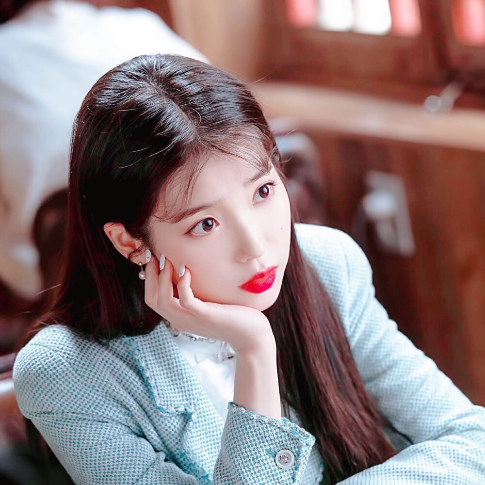 iu 李智恩 头