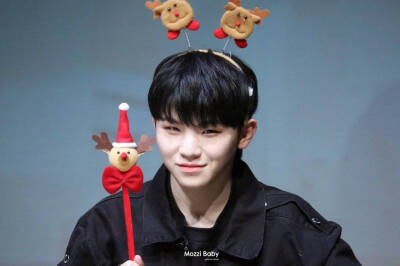 WOOZI/李知勋