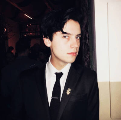 cole sprouse
傻扣～
