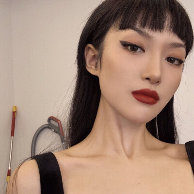 女头 诗梦瑶