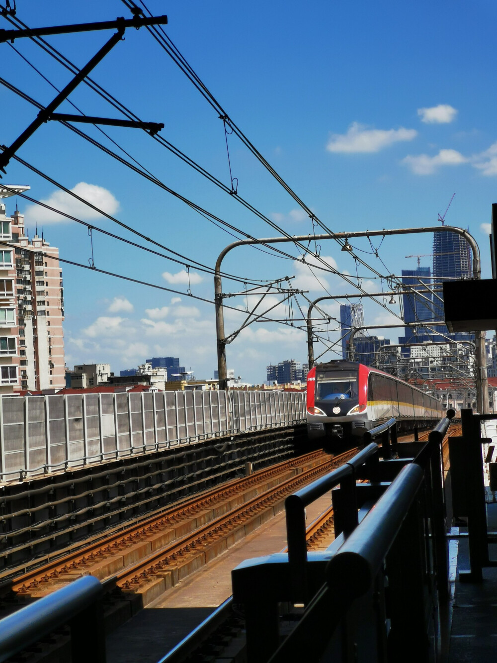 上海三号线漕溪路