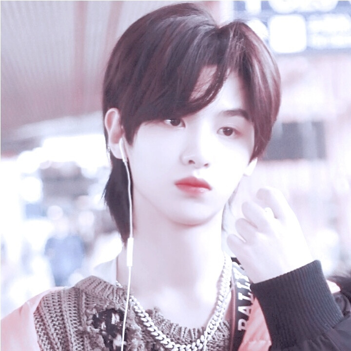 justin黄明昊