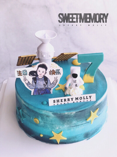 #SHERRY Molly家の下午茶#—『原味cake』麻麻给儿子订的7周岁生日cake～小朋友喜欢太空元素呢 做了一个“探索太空”主题的喔‍ 还蛮有意思哒～