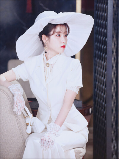 满月社长 ☽⋆ ​|IU 德鲁纳酒店
cr.窥见银河星雾