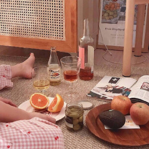 世间皆苦，唯有你是草莓味。