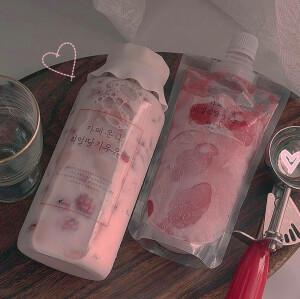 世间皆苦，唯有你是草莓味