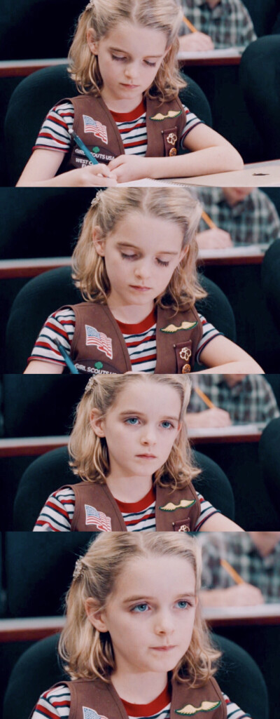 麦肯娜·格瑞丝（Mckenna Grace）。
出自《天才少女》。
自制。