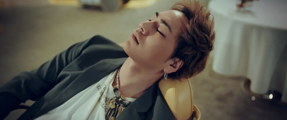 「SCARLET」MV (伪)睡颜臣美