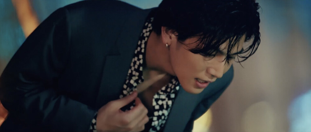 「SCARLET」MV 俯颜刚酱