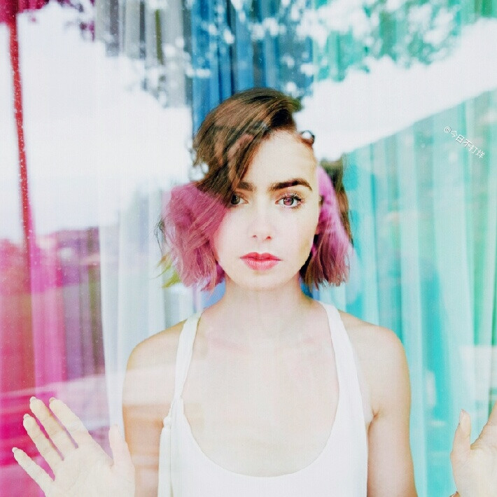 ©今日不打烊 女头
@LilyCollins