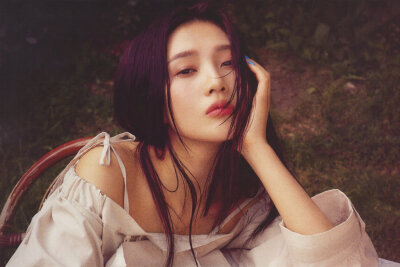 朴秀荣 Joy 朴秀英
Red velvet成员