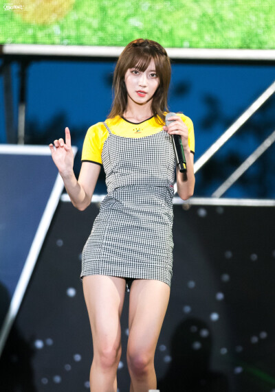 Oh My Girl Binnie 裴有彬