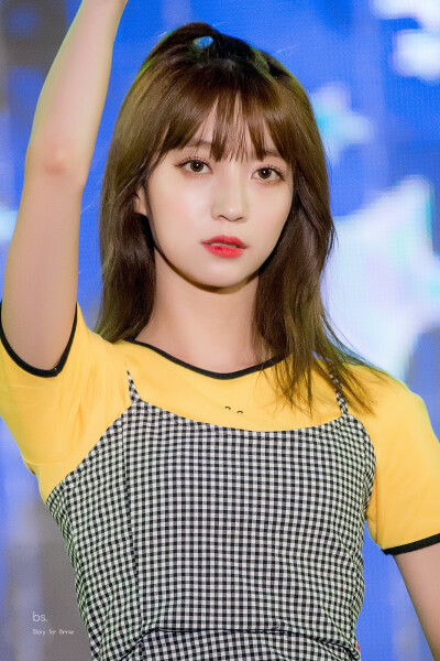 Oh My Girl Binnie 裴有彬