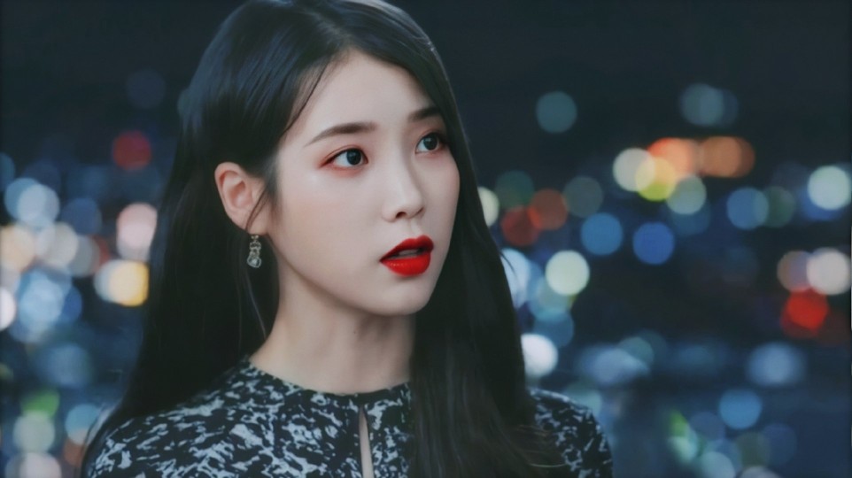 IU.张满月。