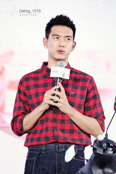 李现 深圳 HONDA V-GO发布会
cr.Dating_1019 | 李现