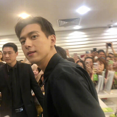 李现脚臭我好爱