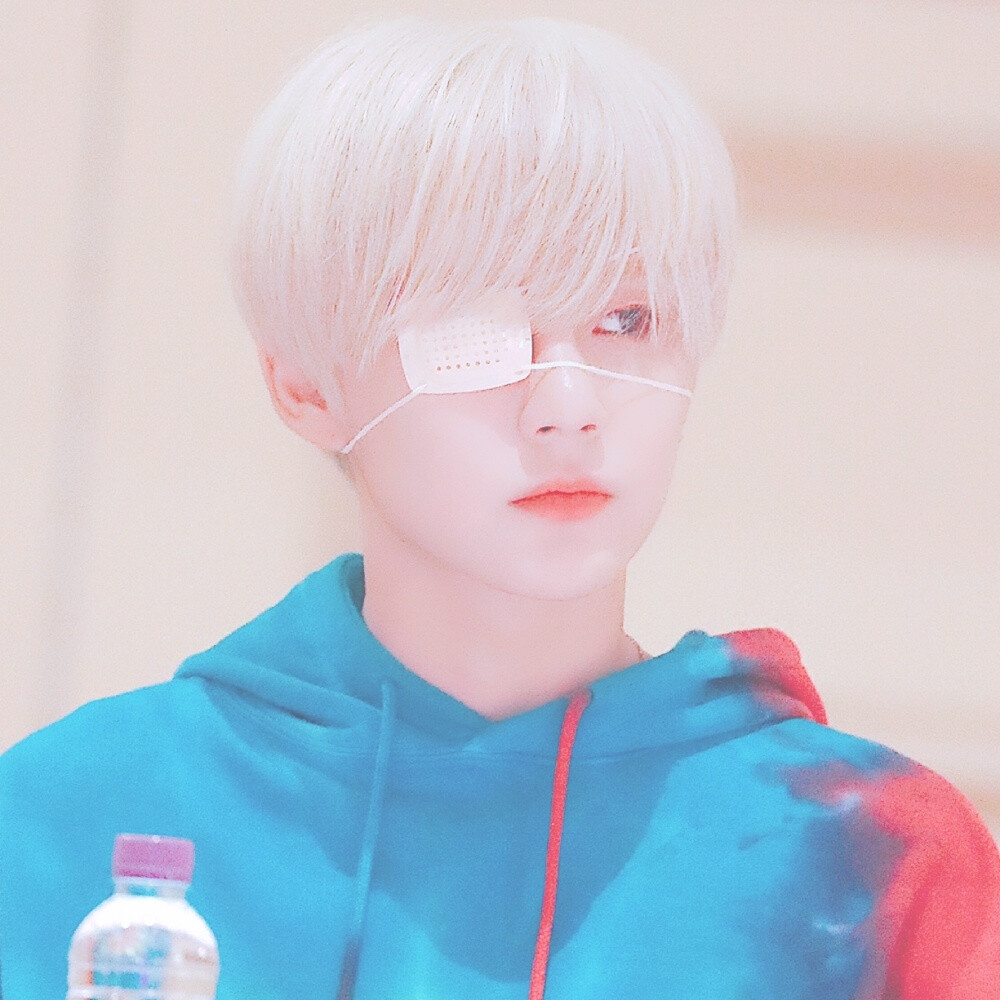 男爱豆头像李权哲头像