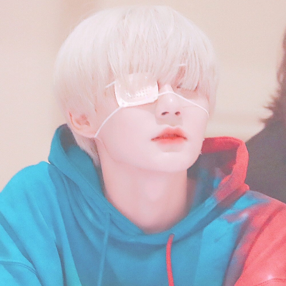 男爱豆头像李权哲头像