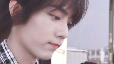 万水千山当作伏笔，我总会等到姗姗来迟的你