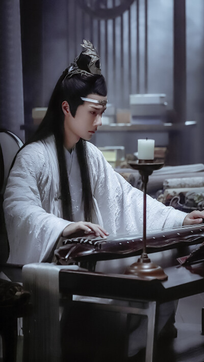 #陈情令[超话]##肖战陈情令##王一博陈情令#
＞修图 / 调色 无水印 转载须注明出处！（戳原图保存）
陈情令×忘羡
“这个人，我带回蓝家了”
图源@WZ小晴天