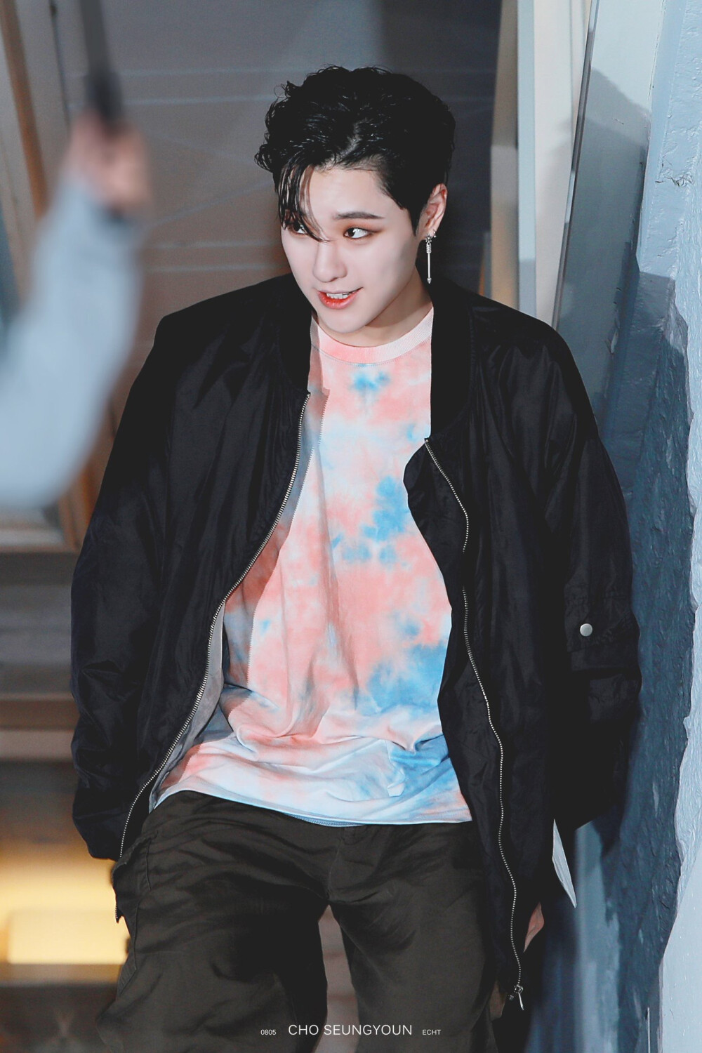 190711 #曹承衍# MCD上班 @WOODZ_dnwm cr:logo